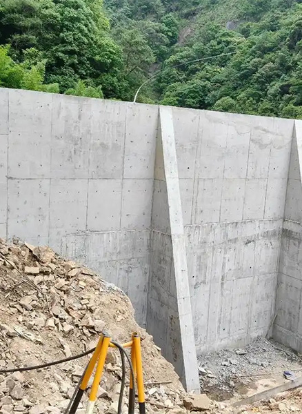 潍坊昌乐县重力式挡土墙